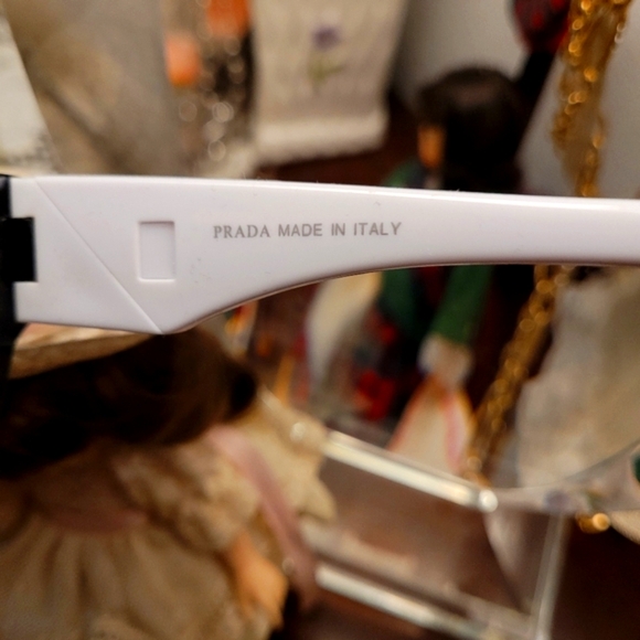 💯 PRADA SUNGLASSES"BEST OF THE BEST💯"😎 UNISEX✅ - Picture 5 of 6